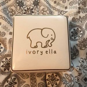 Ivory Ella trinket ceramic box